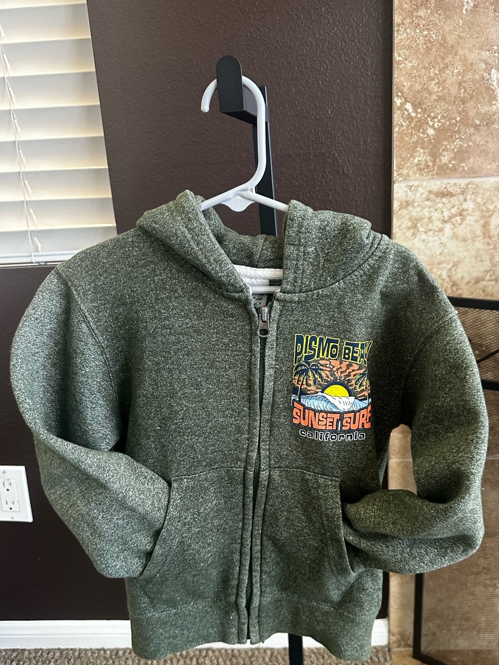 Ragwear Kids Green Zip Up Hoodie with Sunset Surf Graphic. Size 5T.